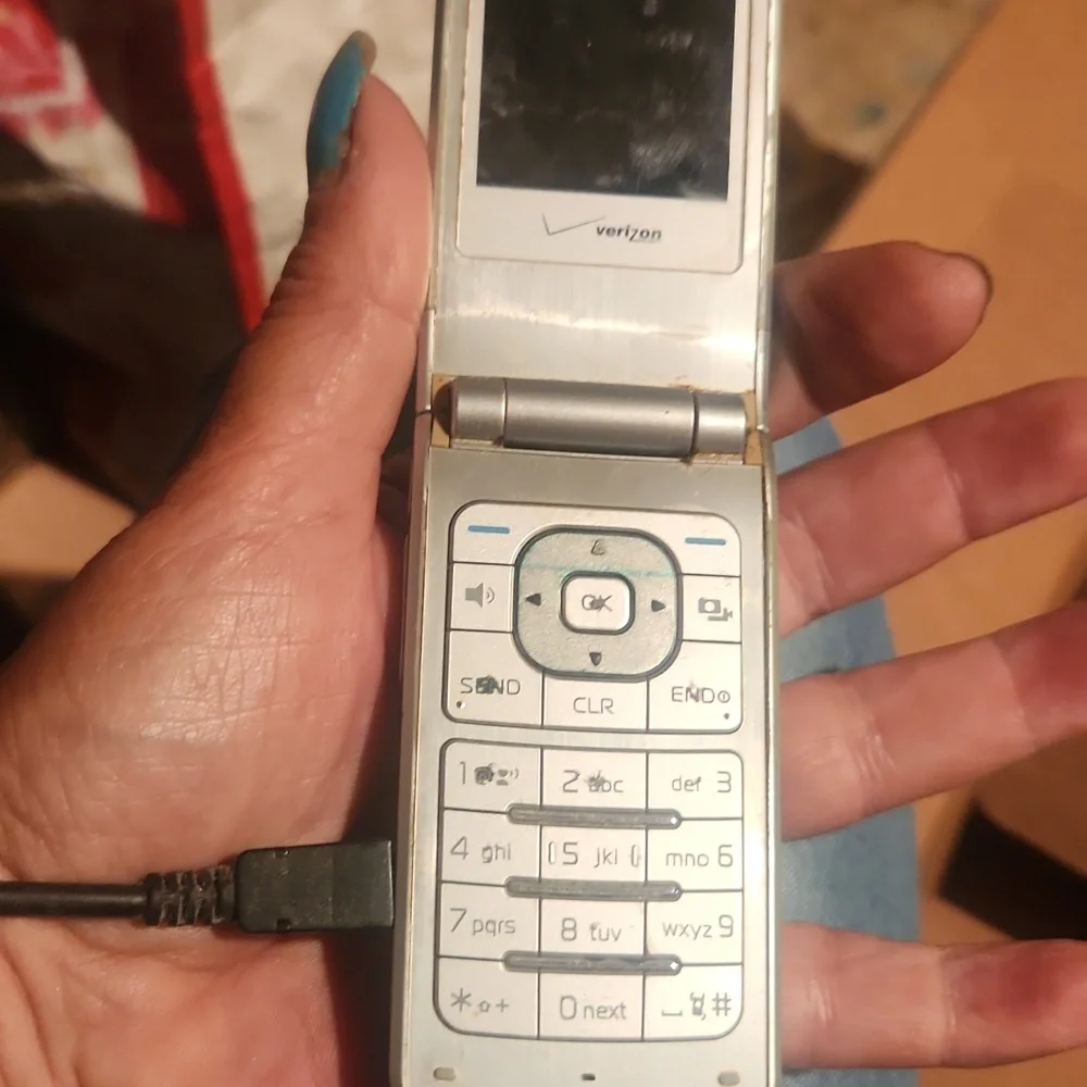 Nokia Metallic Gray Cell Phone